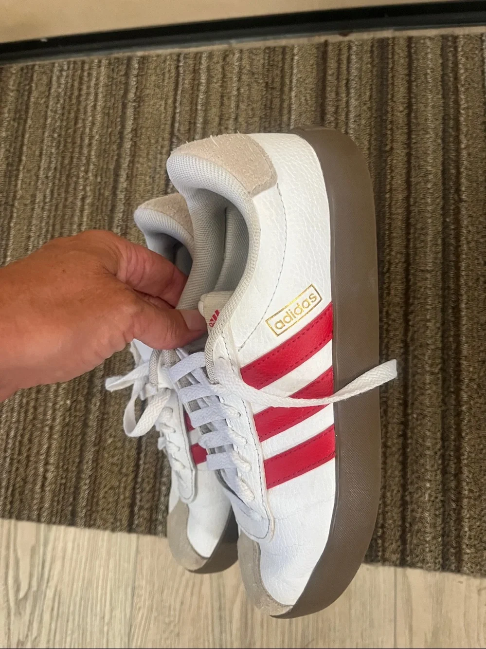 Adidas sneakers red stripes 6